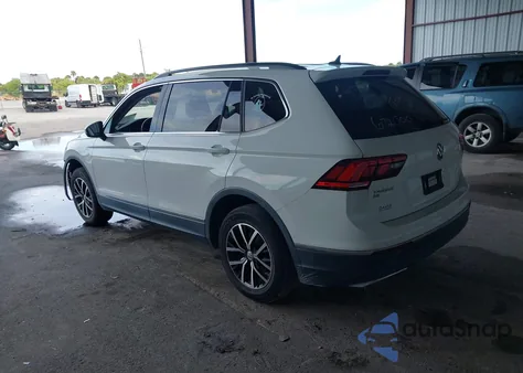 2021 Volkswagen Tiguan 2.0T Se/2.0T Se R-Line Black/2.0T Sel z USA, uszkodzony, nr VIN 3VV3B7AXXMM000572